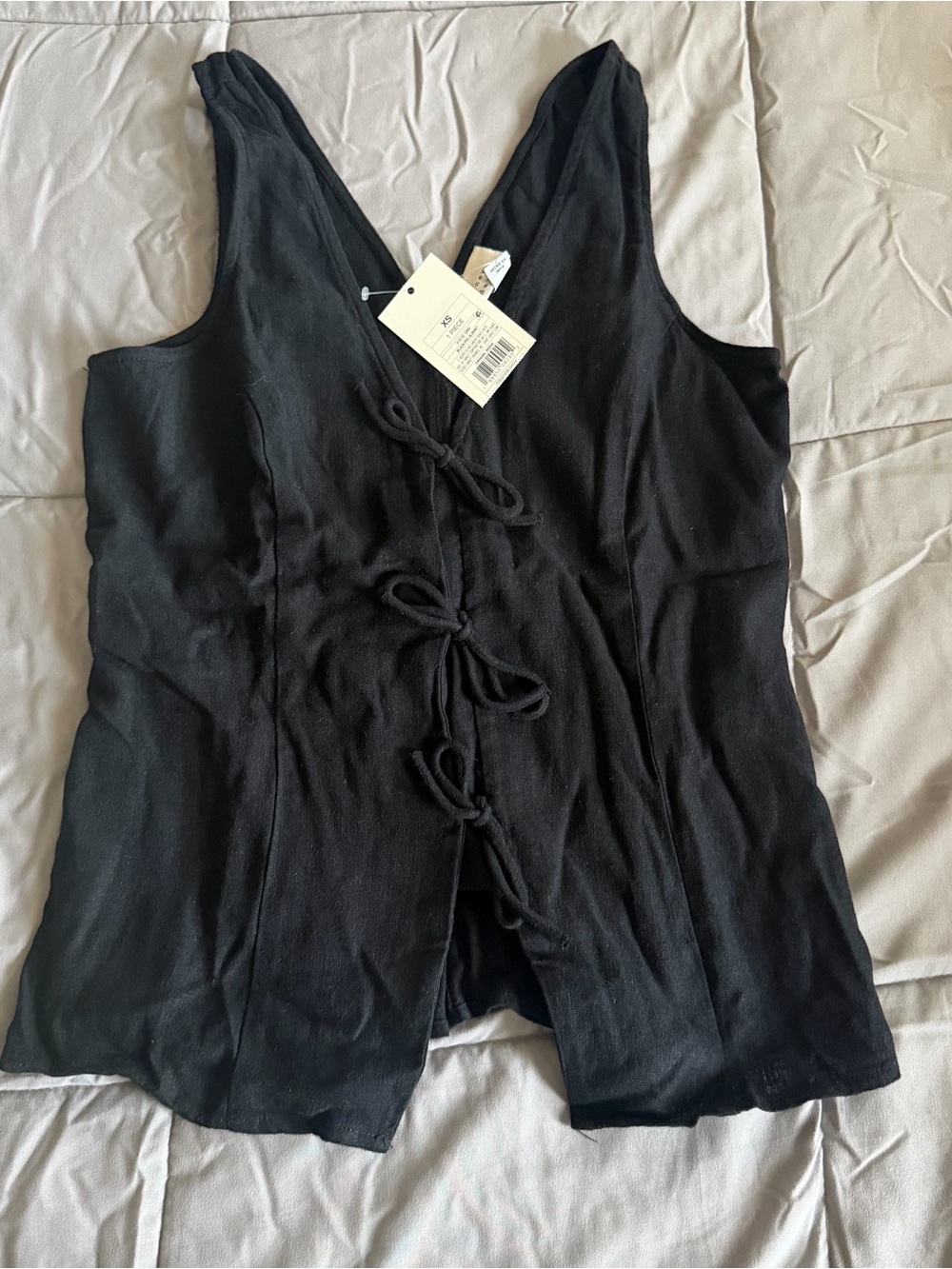 BLACK LINEN TOP